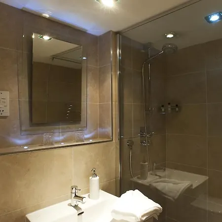 Oda ve Kahvaltı Nearwater 4*